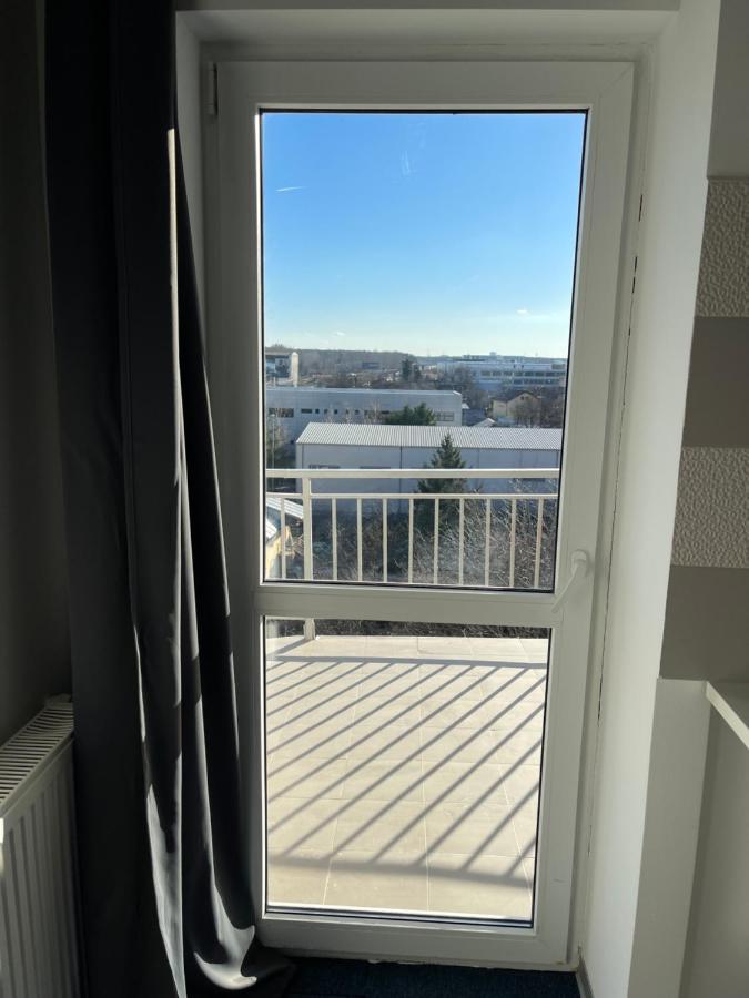 Luana Airport Apartments #4 Otopeni Bagian luar foto